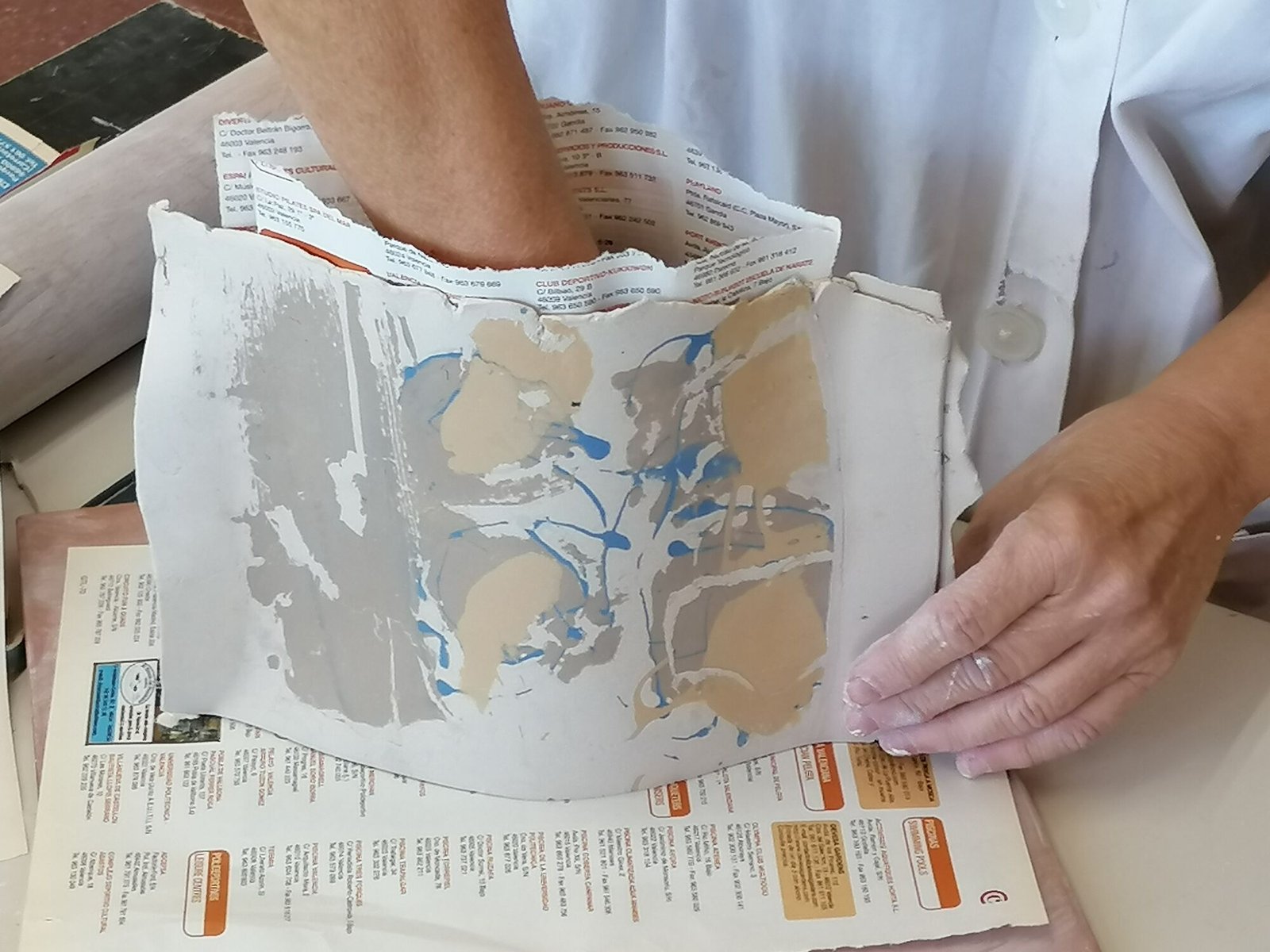 Laboratorio de porcelana — Masa plástica sobre escayola